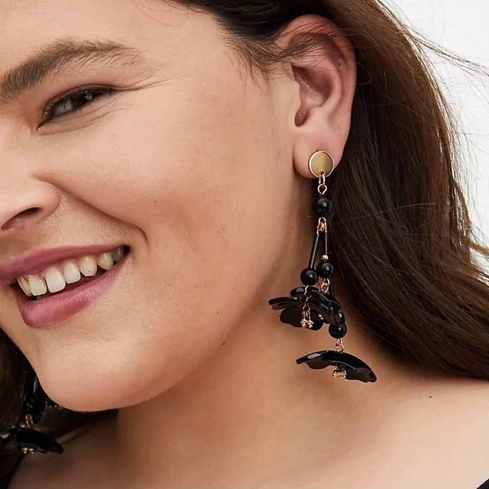 🌺 Torrid Resin Hanging Flower Drop Earrings NWT
